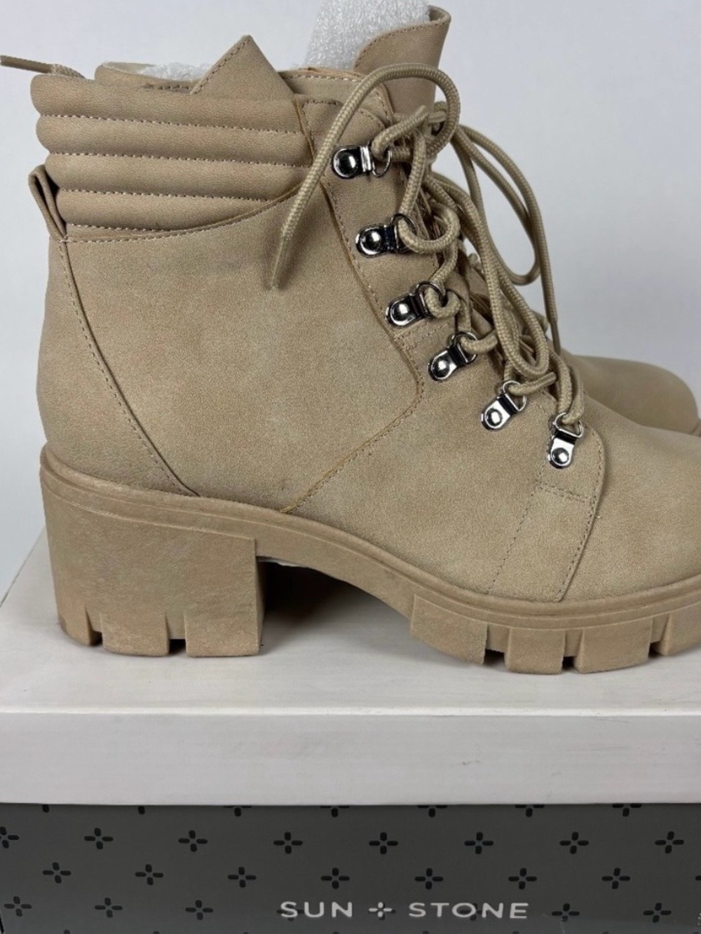Sun + Stone Rutheep Lug Sole Ankle Boots Size 10 Cream/Tan NWT with Box